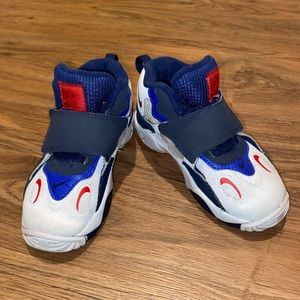 Nike, little kids tennis shoe, size 10c,